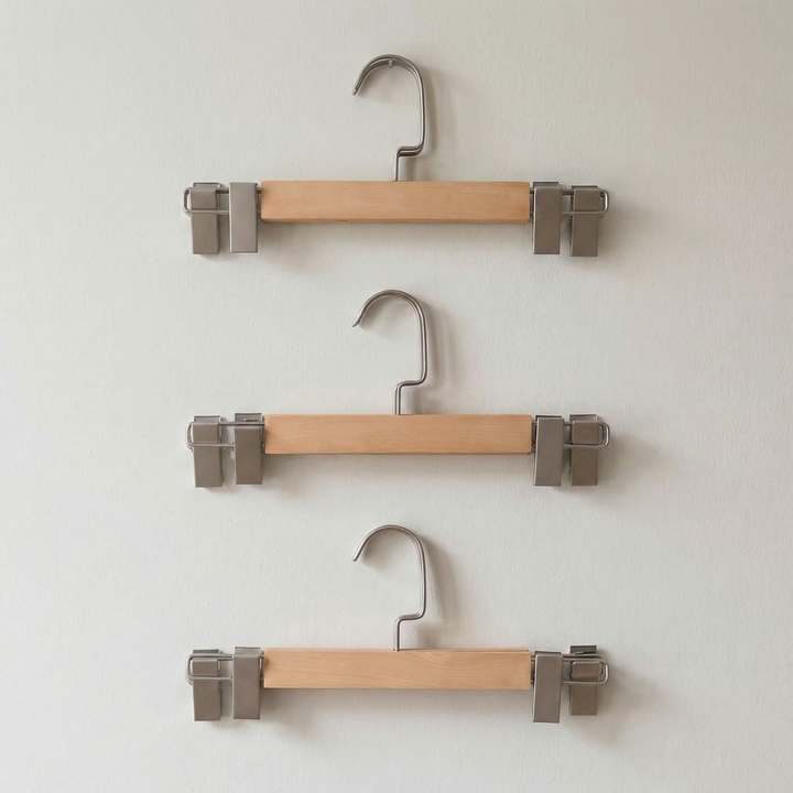 Virelle | Wooden Hangers with Clips – Set of 6