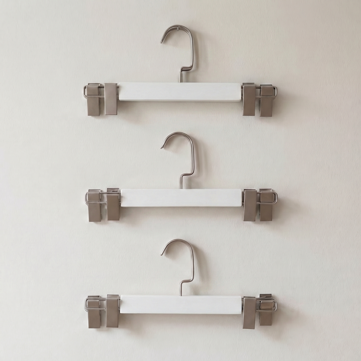 Virelle | Wooden Hangers with Clips White – Set of 6