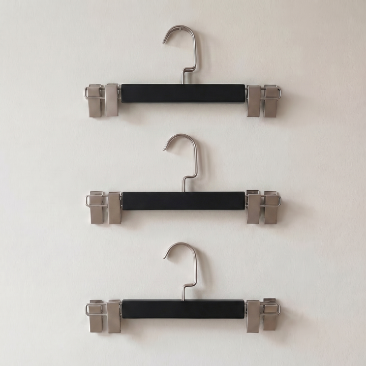 Virelle | Wooden Hangers with Clips Black – Set of 6