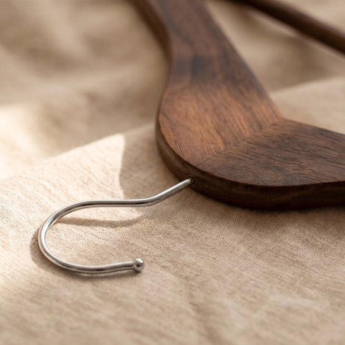 Virelle | Wooden Hangers Dark – Set of 6