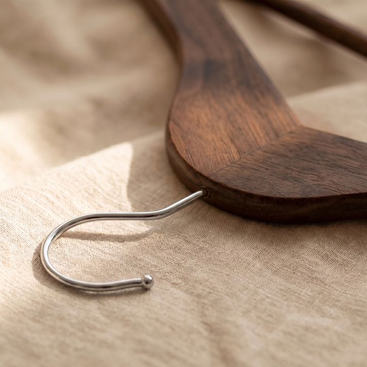 Virelle | Wooden Hangers Dark – Set of 6
